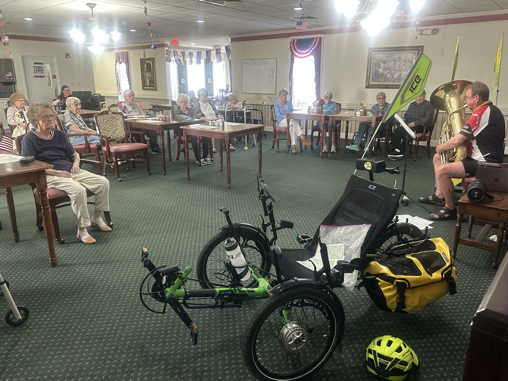 IndoorperformanceMarigoldseniorUSA_23